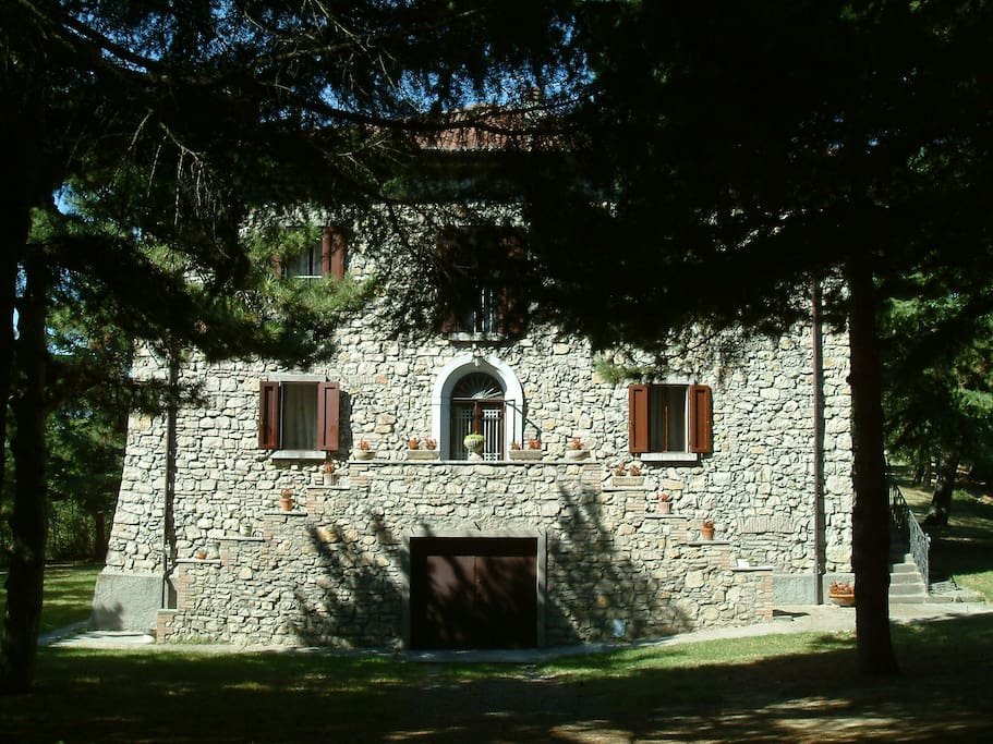 IL Bosco - main entrance