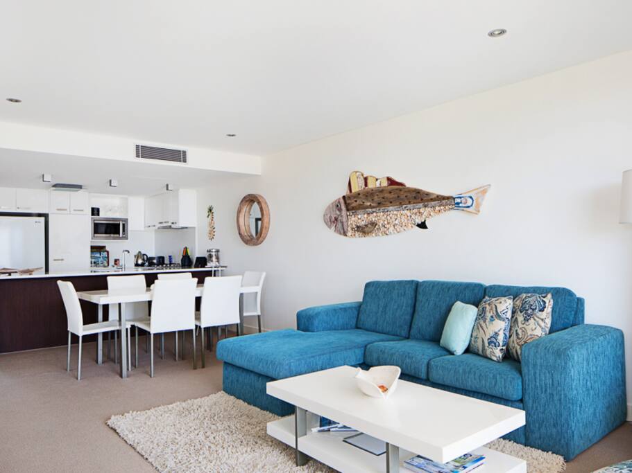 Lounge and dining area