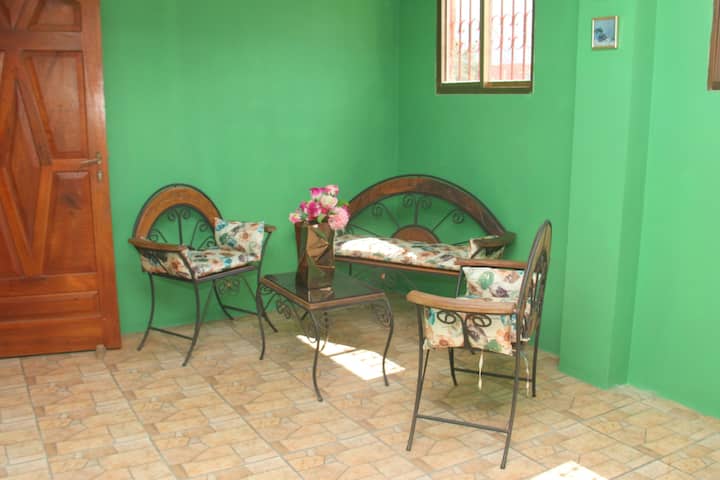Apartamento  Acogedor, Fresco Y Muy Confortable. - Caracas