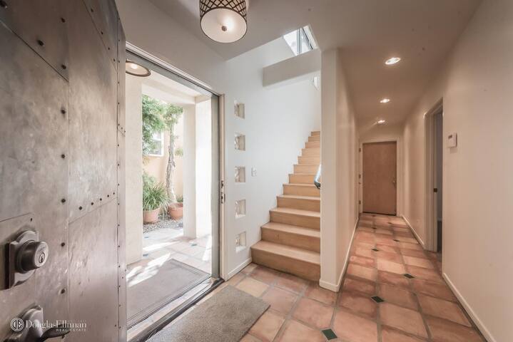 ❤️ Serene 4/3 Venice Canals Getaway w/ FASTEST Wifi gallery image 4