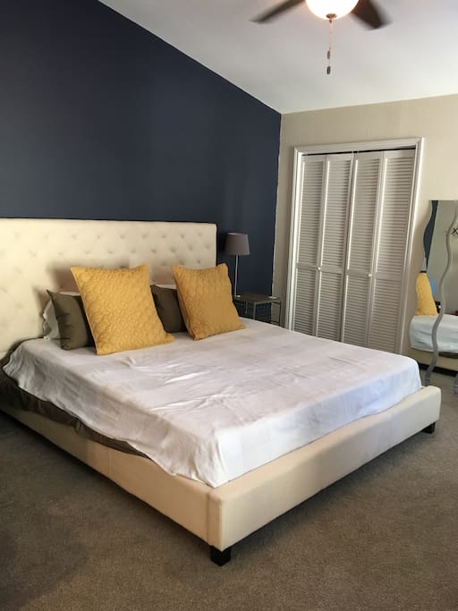 King bed in Master