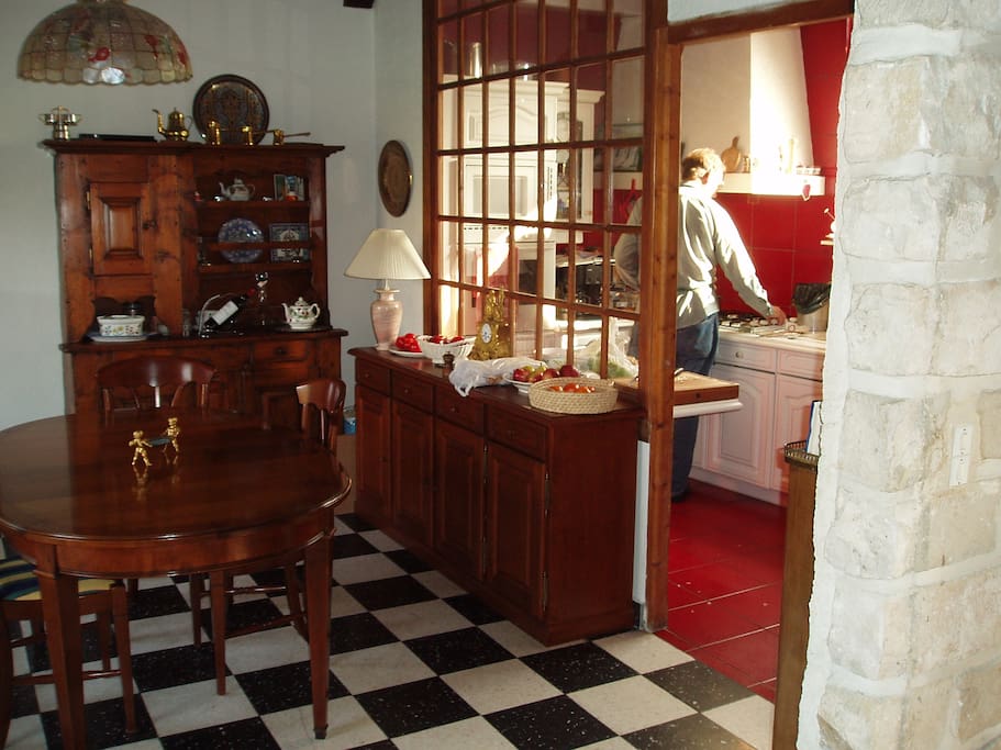 Dining room & kitchen
