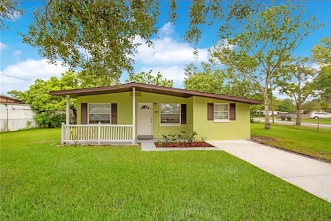 The Ivy Inn: 6 min to MCO, Close to attractions