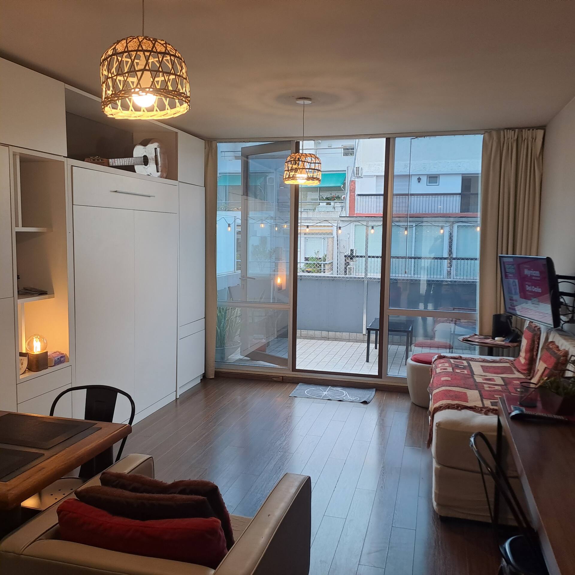 Kitnet mobiliada com terraço em Palermo