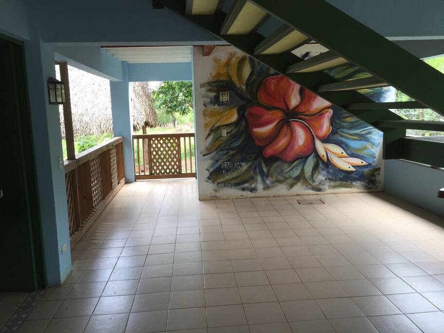 Planta baja, área de comedor-sala y hamacas
