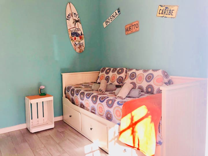 מיטה נפתחת, פתוחה הופכת גם למיטה זוגית