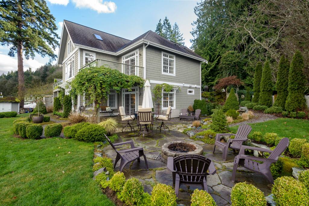 House and fire pit
