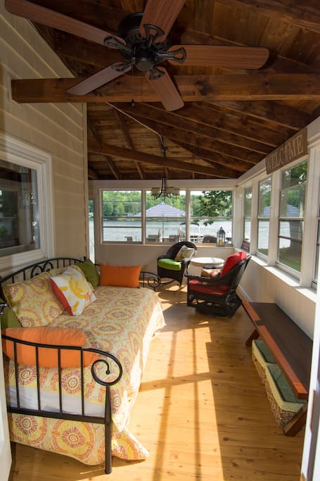 3 season porch with day bed
