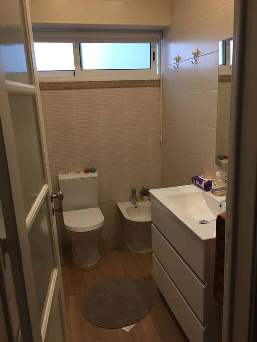 Bathroom1