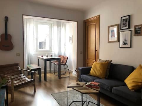 Top performing Airbnb: Close to the beach. 15 minutes to Ramblas by metro. in Sant Adrià De Besòs