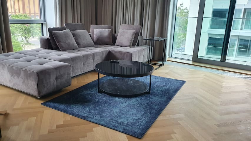 Wave Apartments managed Airbnb listing 1