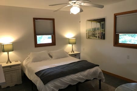 Surf Side Studio Apartment Private Entrance