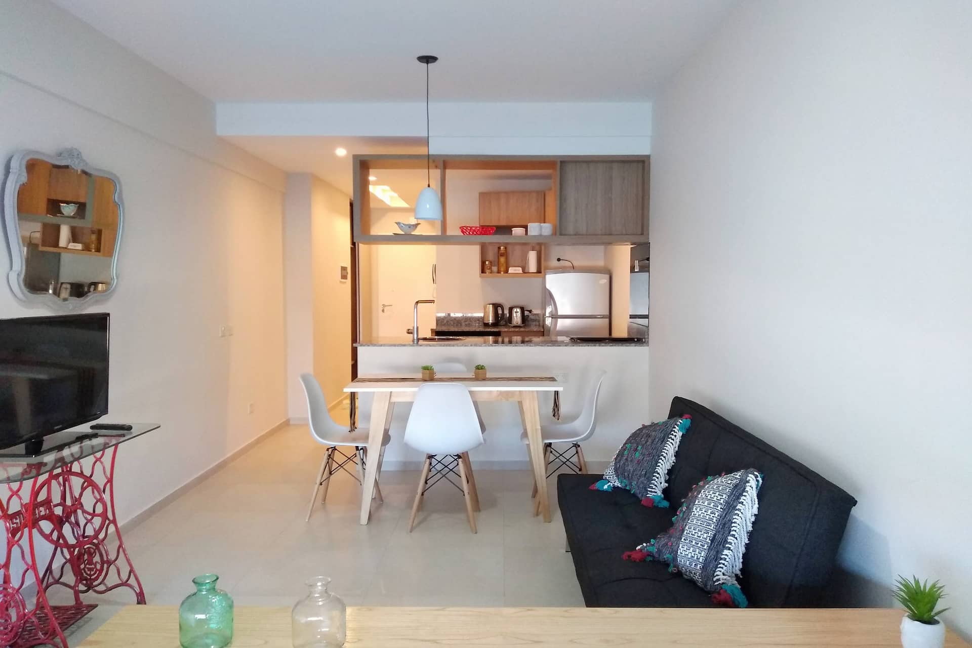 Furnished studio apartment in San Telmo with balcony and pool