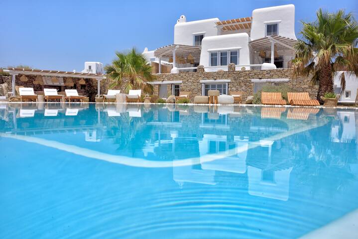 Villa Rea Sea View Private Pool gallery image 3