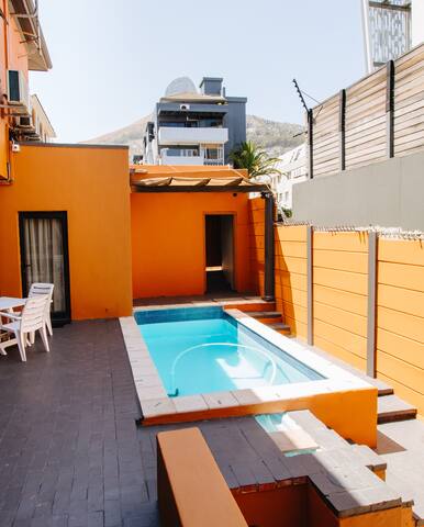 Family room gallery image 5