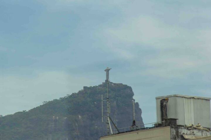 Lovely 3-bedroom penthouse on the beach with pool gallery image 3