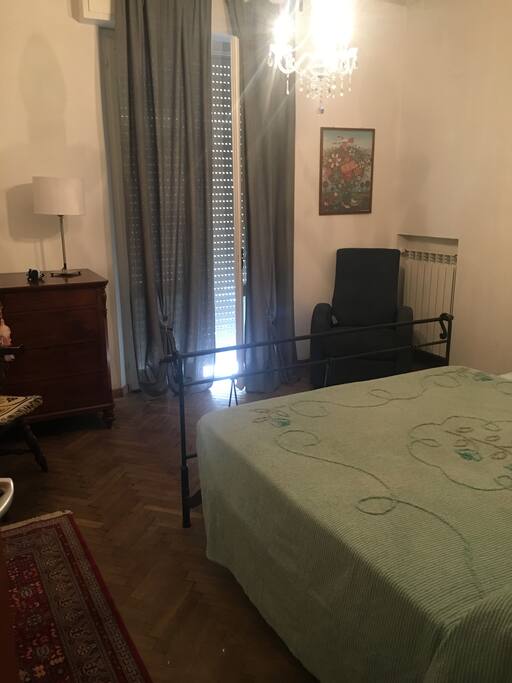 camera matrimoniale con aggiunta di un letto singolo