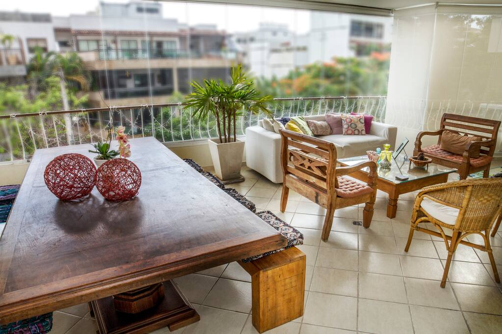Varanda - mesa de jantar para 10 pessoas