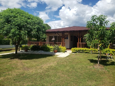 Country house near Neiva for 10 people