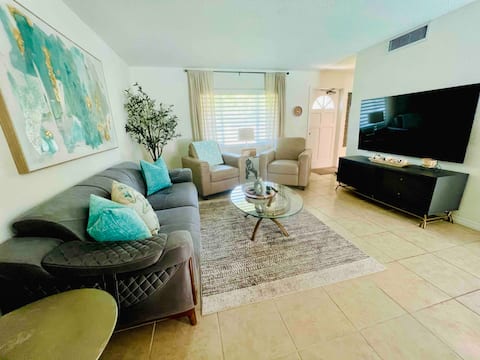 Popular Airbnb listing: Naomi’s Pool, Beach & River Getaway in Edgewater