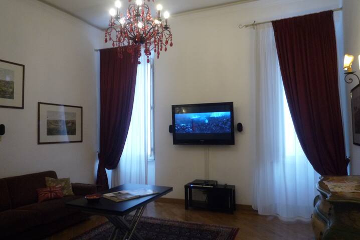 14 p. Triton Apartments gallery image 5