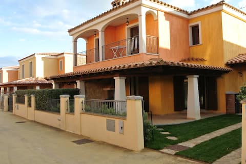 Proprietà Airbnb di successo: Villetta Agorà Villasimius I.U.N P7530 a Villasimius