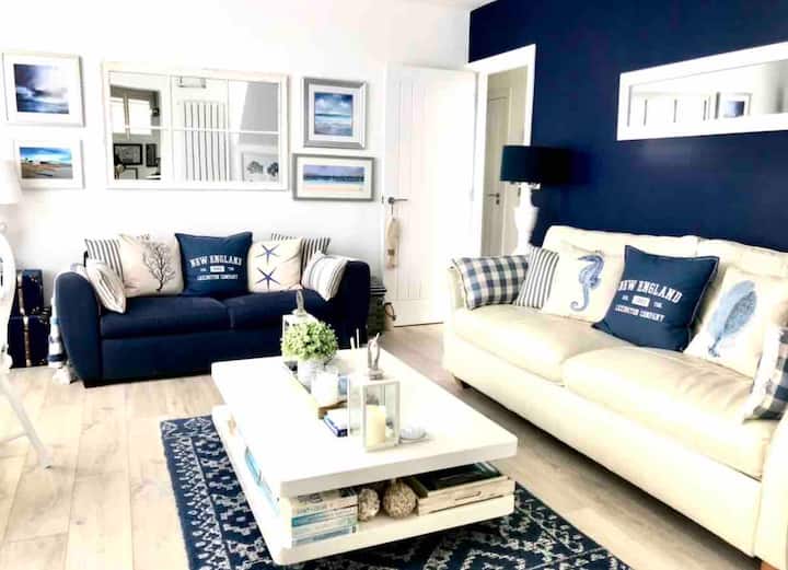 147 By The Sea - A Stunning Seafront Property