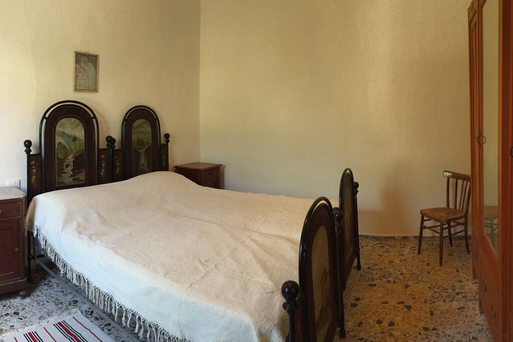 Camera da letto 1 -
Bedroom 1
