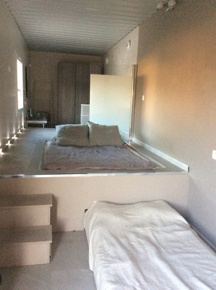 chumba cha kulala cha ghorofani