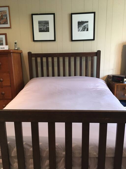 Full/double bed