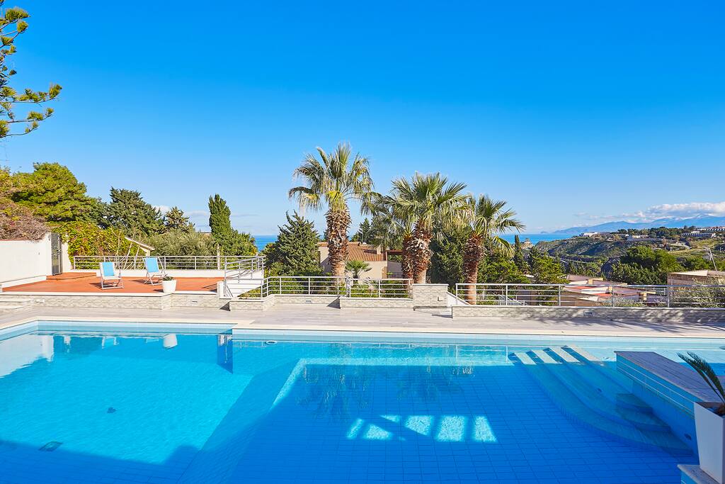 The pool sea view