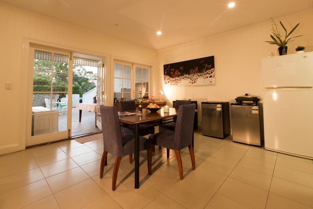 Guests' dining area