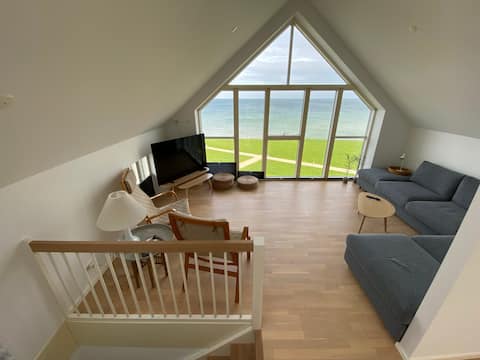 2-story Panorama Penthouse next to sandy beach!
