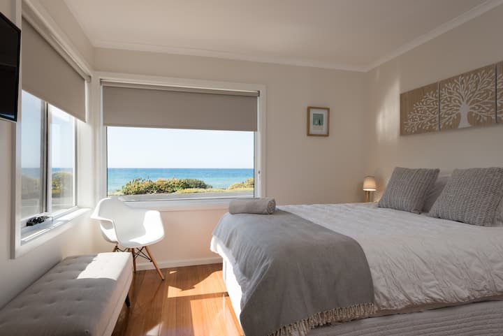 Refreshing main bedroom with stunning outlook, built-in robe and tv  