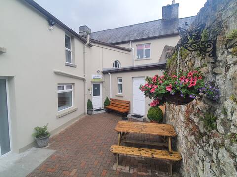 Five bedroom Shannon Bridge House