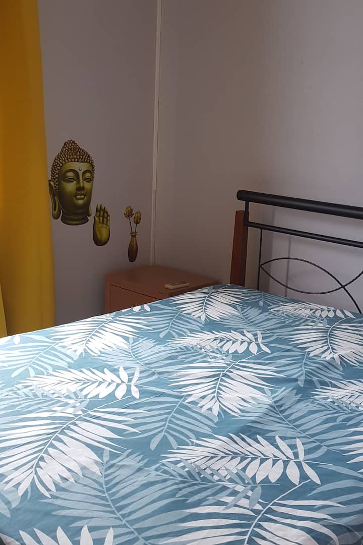  חדר השינה הראשי עם מיטה 
רוחב 160 ס"מ לנוחות נוספת