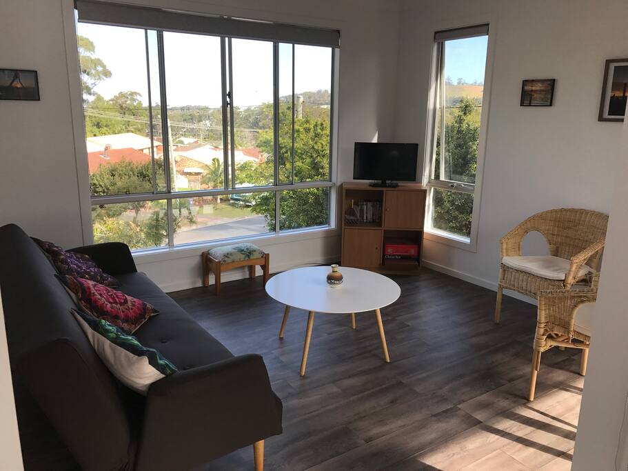 Lounge area : TV with DVD player. Games, books & DVDs