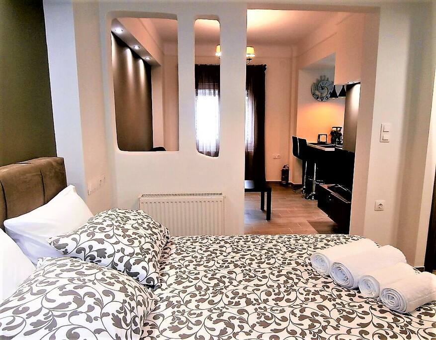 FEEL LIKE HOME