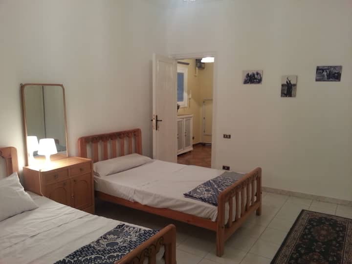 חדר שינה שלישי - מיטה זוגית