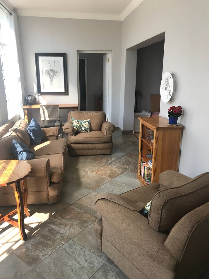 The Fox Hole Guesthouse - Krugersdorp