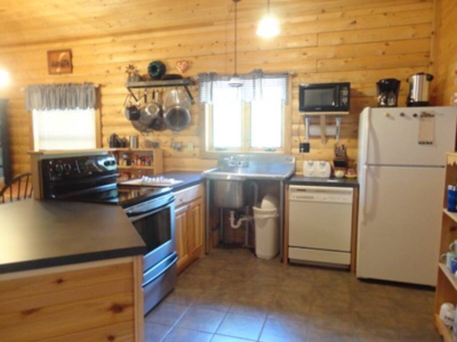 Modern, well-equipped kitchen.