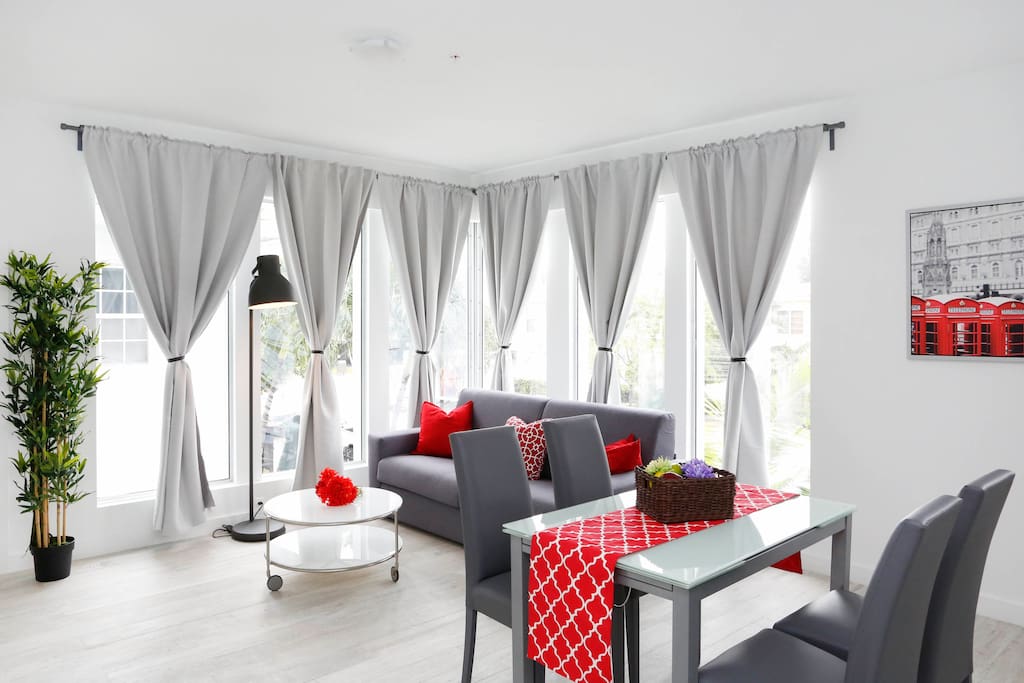 LIVING ROOM
WITH SOFA BED QUEEN SIZE