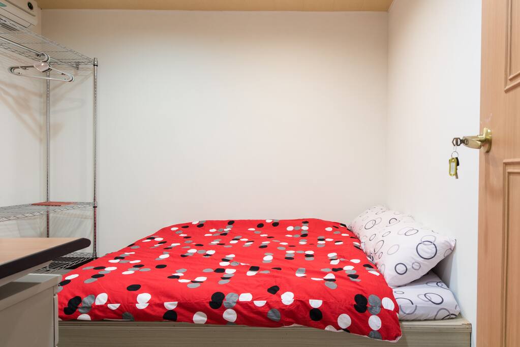 Latex mattress, conforming to one's body for sleeping comfort.