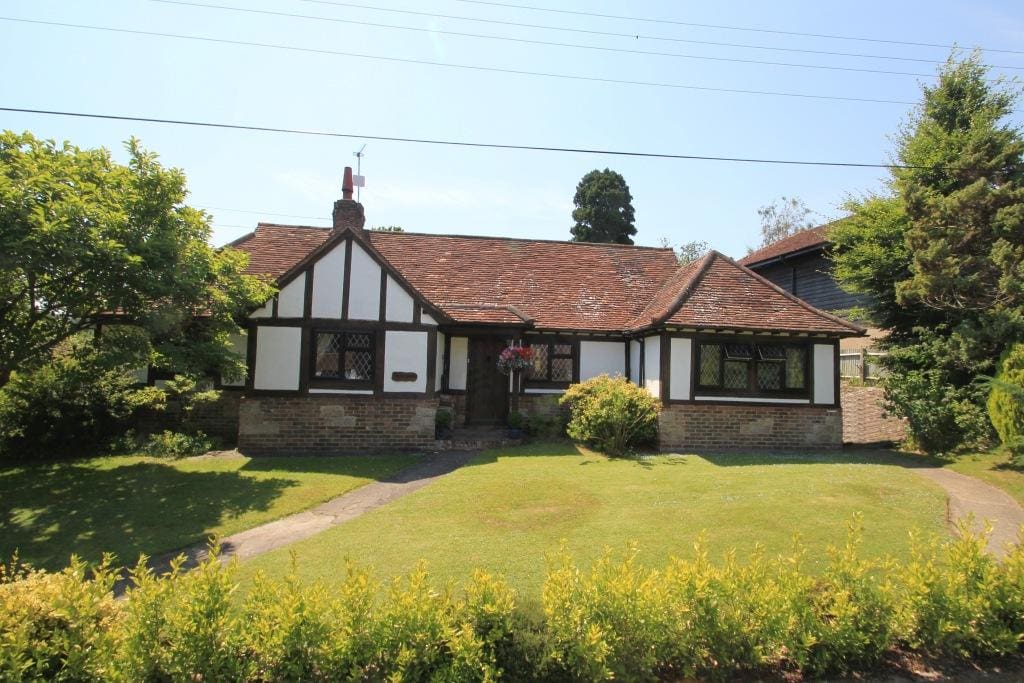 Chocolate Box Cottage