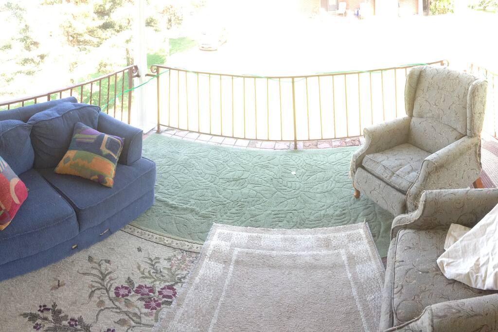 2nd floor backyard deck/porch