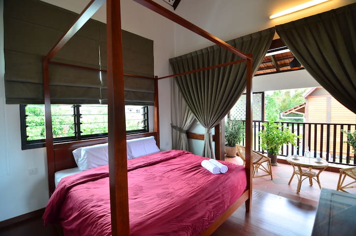 CENTRAL, GOOD VIEW, PRIVATE BALCONY