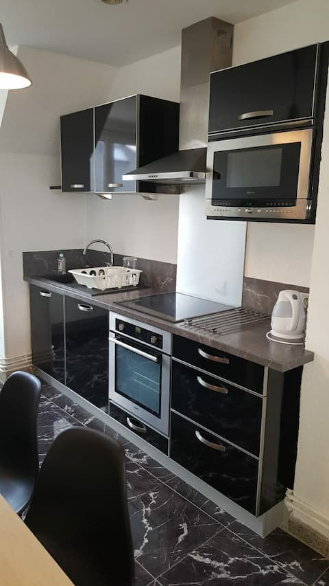 2 bedroom apartment in the heart of the city