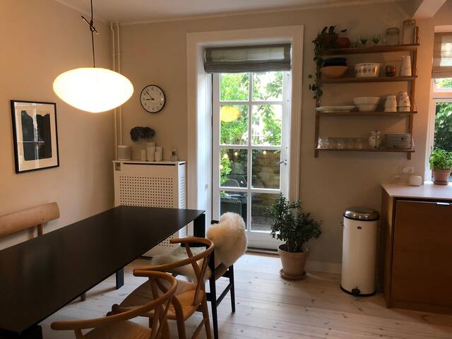 A rare beautiful town house in Copenhagen gallery image 2