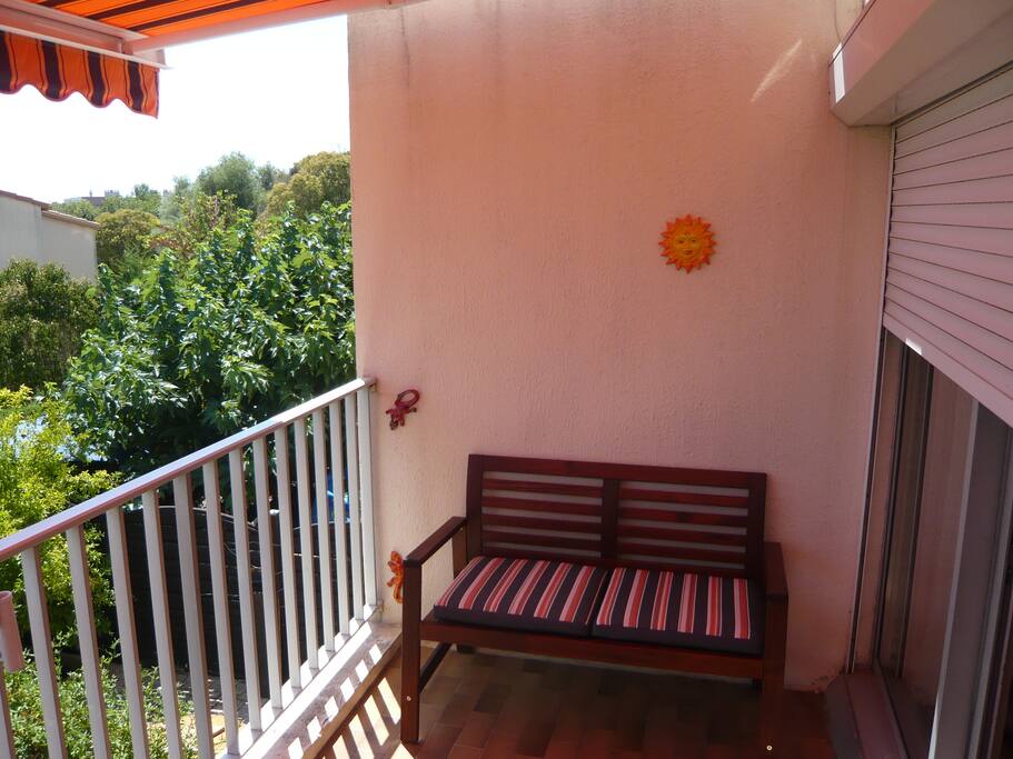 Profitez de la terrasse et de son mobilier