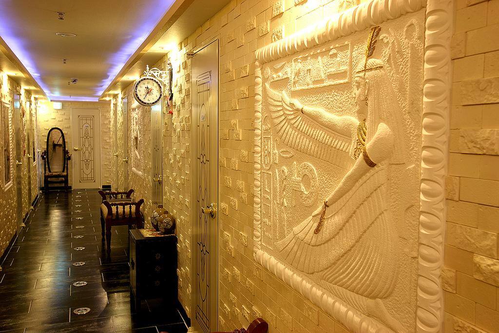 Hall